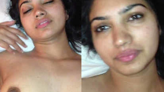 Desi GF flaunts her body in a nude video