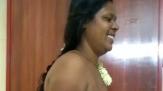 Mallu babe Jasmine Ceci goes nude in a video from Kollam