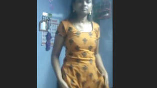 Cute Indian teen flaunts her body on webcam
