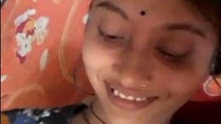 Watch a nude Indian girl in a sexy video