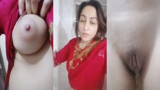 Pakistani wife flaunts her big boobs and perky nipples in a steamy video
