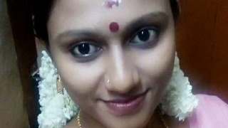 Mallu girl Kottayam MMC goes nude in selfie video