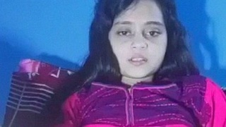 Watch a bengali hottie pleasure herself in a nude video