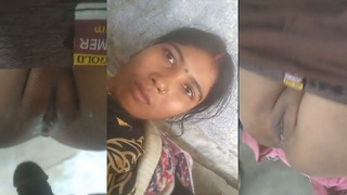 Dehati Bhabhi's outdoor sex adventure with MMC