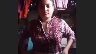 Bangla country girl loves recording her steamy videos