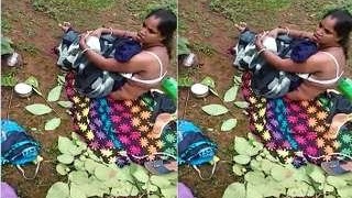 Bhabhi boobs and boudi blowjob caught by village guy
