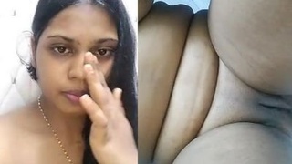 Small boobs and cute pussy of a desi bhabi