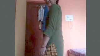 Bhabhi from Assam flaunts her breasts and buttocks