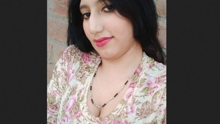 Pathan beauty Patan in a steamy video