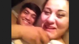 Indian guy and foreign whore in steamy video