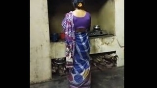 Desi bhabi gets quick and dirty in village