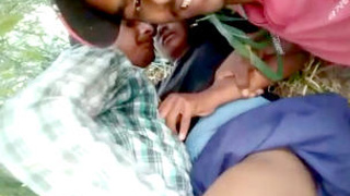 Local girl Randi gets outdoor sex in public park