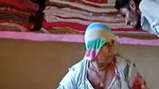 Young country boy fucks mature bhabhi in village