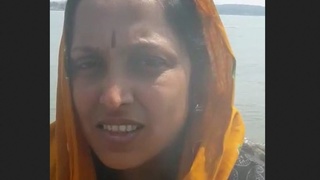 Mature couple's steamy MmmS sex in 5 clips