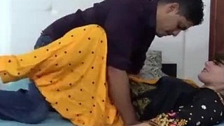Stepbrother and stepsister have steamy sex in Hindi video
